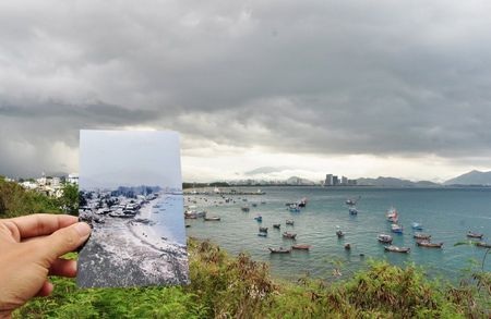 Ấn tượng Việt Nam “xưa và nay” qua bộ ảnh lồng trong ảnh - 17 Bãi biển Nha Trang năm 1968 (ảnh gốc được chụp bởi Alfred Eisenstaedt)