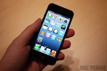 iPhone 5 16gb trắng zin cu 98%