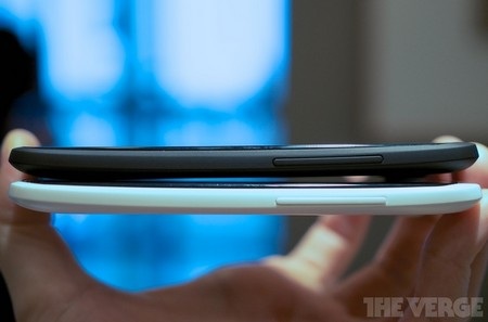 HTC trình làng smartphone “khủng” nhất của mình - 7 Chiều ngang của 2 phiên bản