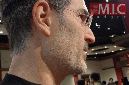 Cận cảnh chân dung bức tượng Steve Jobs