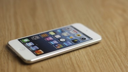 Cạnh phải không có nút bấm nào