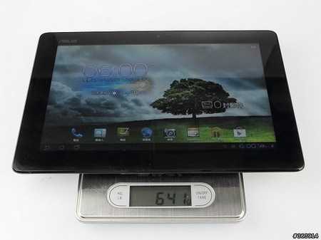 Asus ra mắt smartphone “kiêm” máy tính bảng Padfone 2 - 10 Toàn bộ máy chỉ có khối lượng 641g