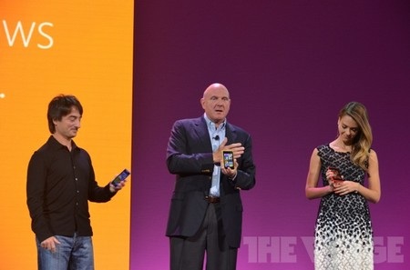 Microsoft trình làng nền tảng di động Windows Phone 8 - 4 Giao diện chính của Windows Phone 8 có thể tùy biến dễ dàng, phù hợp với sử dụng của người dùng