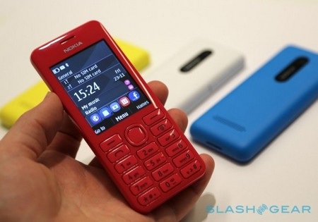 Asha 206 thiết kế theo dạng thanh truyền thống
