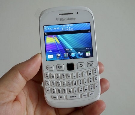 Máy có màn hình rộng 2,44-inch