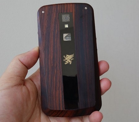 Đọc báo Dân trí trên sản phẩm