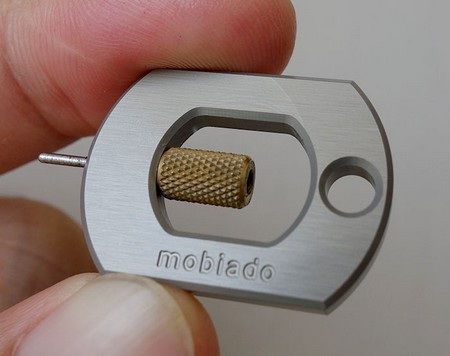 Que lấy SIM cũng do chính Mobiado chế tác một cách tỉ mỉ