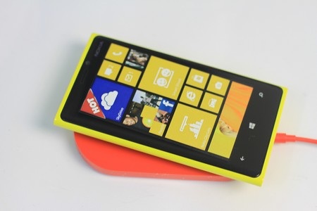 10 thiết bị công nghệ đình đám nhất năm 2012 - 4 Lumia 920: