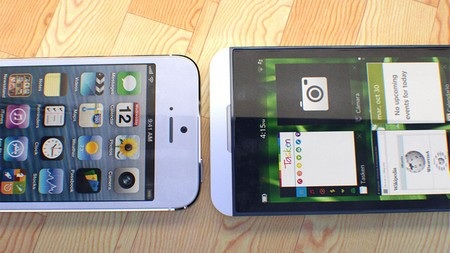 So sánh sự khác biệt về thiết kế và cách bố trí của các nút bấm