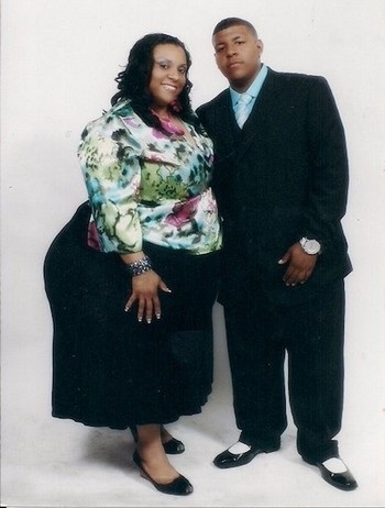 Ruffinelli và chồng vẫn hạnh phúc bên nhau