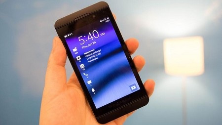Giao diện màn hình khóa trên BlackBerry 10