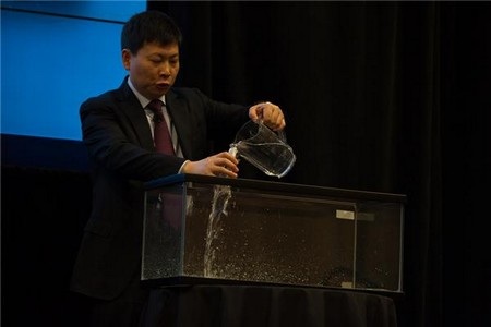 Trình diễn khả năng chống thấm nước