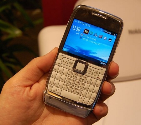 10 smartphone chạy Symbian từng “làm mưa làm gió”