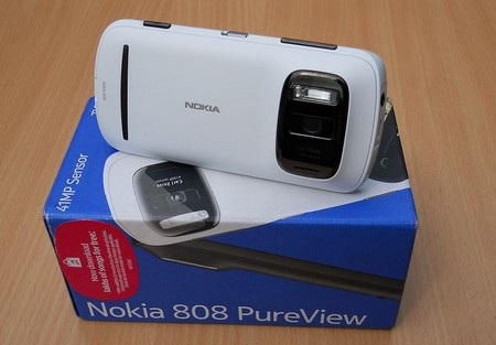 10 smartphone chạy Symbian từng “làm mưa làm gió”