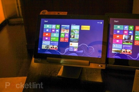 Máy có thể hoạt động như một chiếc máy tính tất cả trong 1 chạy Windows 8