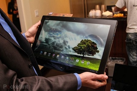 Hoặc máy tính bảng chạy Android nếu muốn