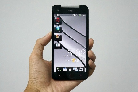 Những smartphone “hàng hiệu” sắp về Việt Nam đầu năm 2013