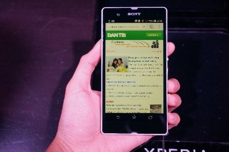 Những smartphone “hàng hiệu” sắp về Việt Nam đầu năm 2013