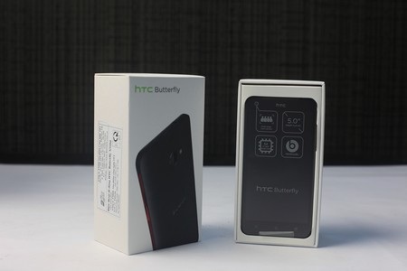 Mở hộp sản phẩm