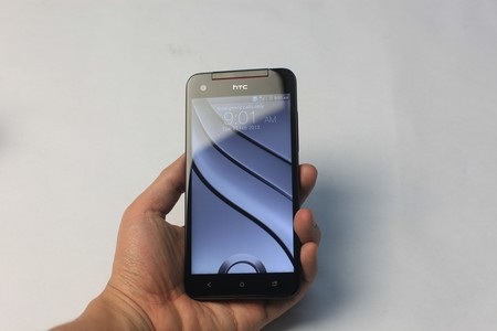 Màn hình rộng 5-inch độ phân giải Full HD 1080p