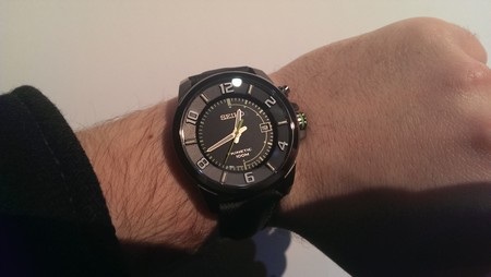 So sánh với ảnh chụp bằng Nexus 4 ở điều kiện tương tự (kích vào ảnh để xem cỡ lớn):