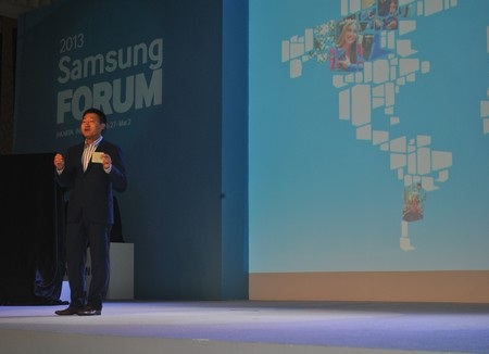 Ông Gregory Lee phát biểu tại SEA Forum 2013