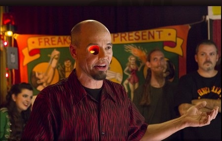 Gương mặt của Owen có thể khiến mọi người hoảng sợ khi lần đầu gặp mặt