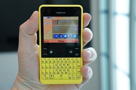 Nokia Asha 210 2 SIM giá rẻ sẽ về Việt Nam trong quý III - 1 Nokia liên tiếp tung ra thị trường các dòng điện thoại Asha giá rẻ.