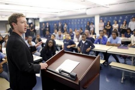 Nếu không sở hữu Facebook, có lẽ bây giờ Zuckerberg đã quen thuộc với công việc đứng lớp