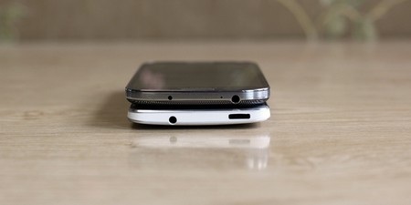 Nút nguồn của HTC One nằm ở cạnh trên