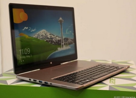 Sản phẩm có thể sử dụng dưới dạng laptop truyền thống…