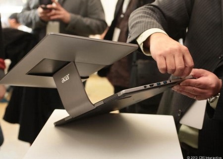 Bản lề “EZEL”, bí mật để giúp cho Aspire R7 có khả năng “biến hóa”