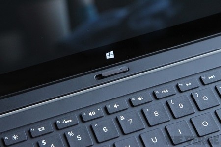 HP trình làng bộ đôi tablet “lai” laptop chạy Windows 8 và Android - 5 Lẫy khóa để tách rời bàn phím và màn hình