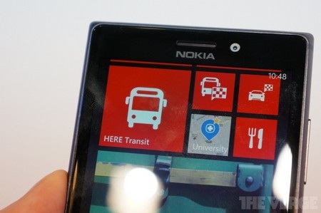 Ảnh thực tế smartphone Nokia Lumia 925 - 9 Camera phụ 1.2 megapixel ở mặt trước