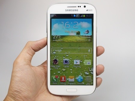 Đây là chiếc smartphone lõi tứ rẻ nhất của Samsung vừa được trình làng tại Việt Nam. 