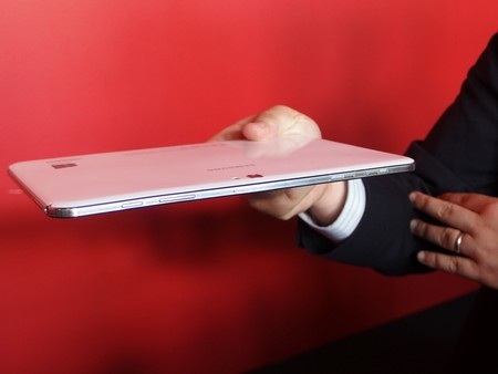 Máy có độ mỏng chỉ 8,2-mm