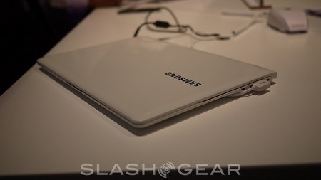 Cận cảnh bộ đôi ultrabook mới được trình làng của Samsung - 19 T.Thủy