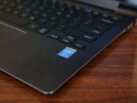 Cận cảnh bộ đôi ultrabook mới được trình làng của Samsung - 6 Sản phẩm trang bị thế hệ vi xử lý Haswell mới nhất của Intel