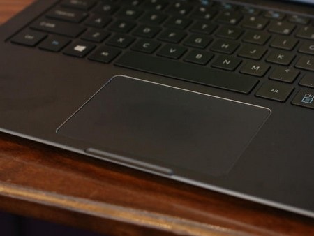 Cận cảnh bộ đôi ultrabook mới được trình làng của Samsung - 7 Cận cảnh Touchpad trên ATIV Book 9 Plus