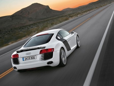 Bộ sưu tập hình nền cho người yêu Audi R8 - 7 T.Thủy