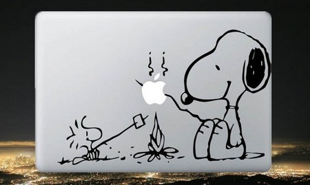 Những tác phẩm sáng tạo từ logo “táo khuyết” trên MacBook - 9 “Táo khuyết” của Apple trở thành món ăn của chú chó Snoopy