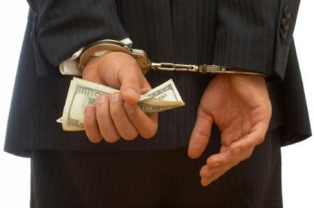 Ngồi tù 12 năm vì kinh doanh phần mềm lậu - 1 Li Xiang đã thu được hàng trăm triệu USD trước khi bị bắt giữ