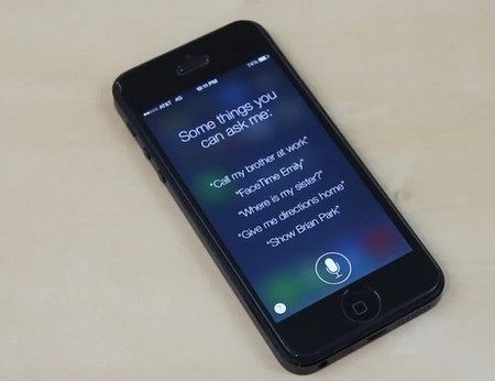 Video trình diễn của "trợ lý ảo" Siri mới trên iOS 7 - 1 Siri mới trên iOS 7 đã có sự thay đổi cả về giao diện lẫn tính năng