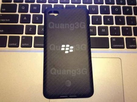 Rò rỉ cấu hình chi tiết phablet của BlackBerry - 3 Hình ảnh mặt trước và mặt sau của BlackBerry A10 bị rò rỉ
