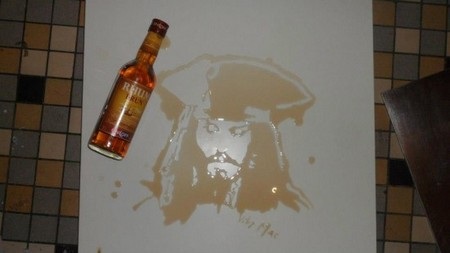 Vẽ tranh tuyệt đẹp bằng đồ ăn - 7 Thuyền trưởng Jack Sparrow vẽ bằng rượu rum
