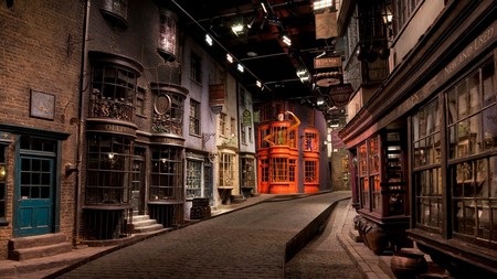 Ghé thăm “Hẻm Xéo” trong câu chuyện Harry Potter với Google Street Views - 1 Một góc “Hẻm Xéo” từ Google Street View