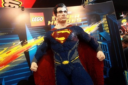 Những tác phẩm tạo hình tuyệt đẹp bằng trò chơi LEGO - 10 Siêu nhân LEGO