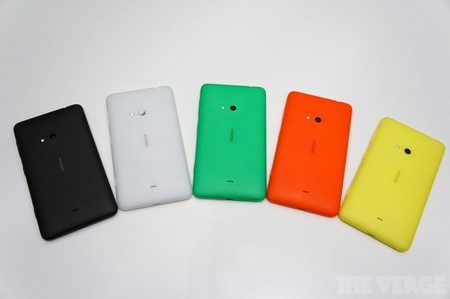 Nokia trình làng smartphone màn hình Windows Phone lớn nhất - 8 T.Thủy