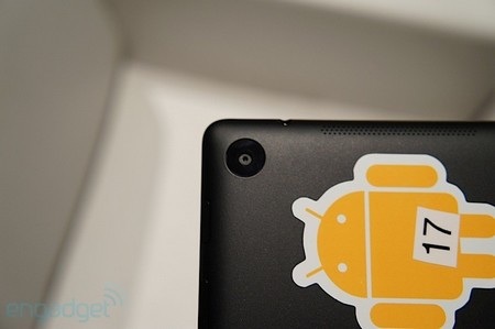 Google chính thức trình làng Nexus 7 mới với màn hình siêu nét - 5 Cận cảnh camera trên Nexus 7 thế hệ mới