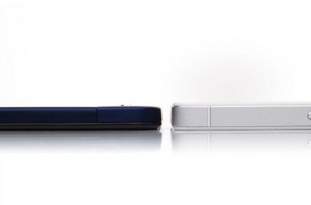 Smartphone mỏng nhất thế giới khoe tài... cắt rau củ - 6 Đọ độ dày với smartphone mỏng nhất thế giới hiện nay Ascend P6 (dày 6,18mm)